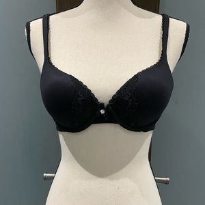 Black Lacey Victoria’s Secret Bra